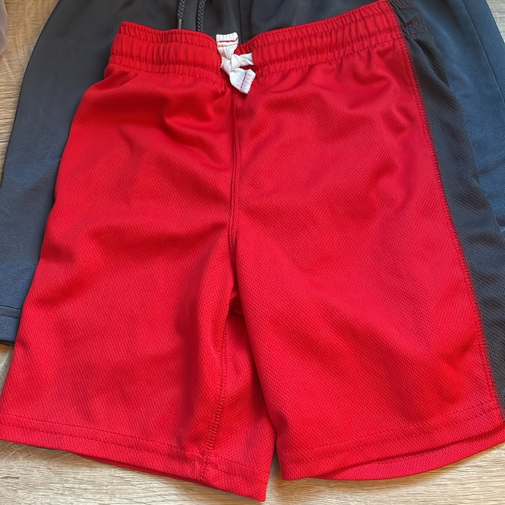 Bundle of 7 shorts size 5T - Picture 4 of 15